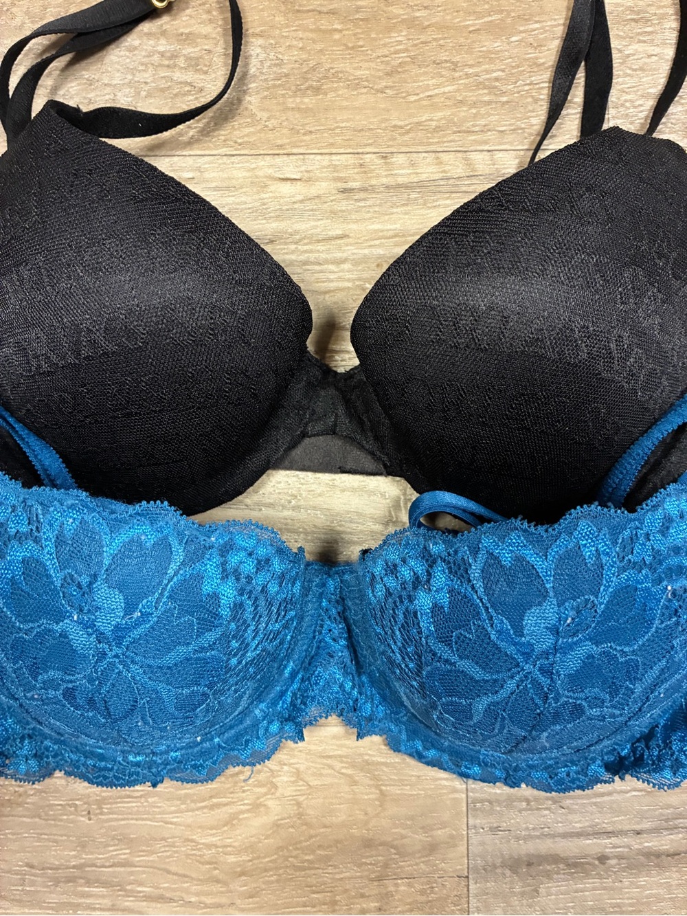 Victoria Secret 2 Push Up Bras PINK Date Logo Lace - Picture 7 of 11